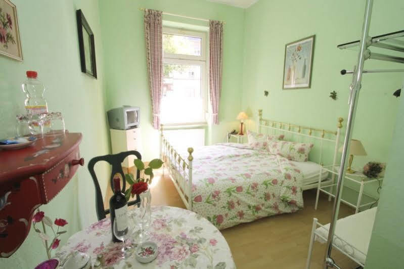 Acasa Bed & Breakfast Франкфурт-на-Майні Екстер'єр фото