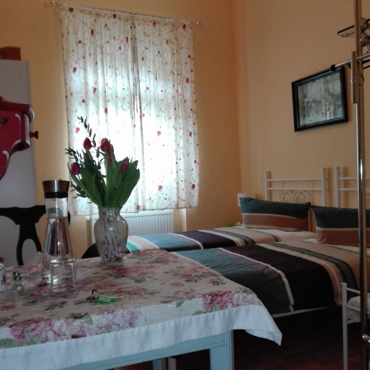 Acasa Bed & Breakfast Франкфурт-на-Майні Екстер'єр фото