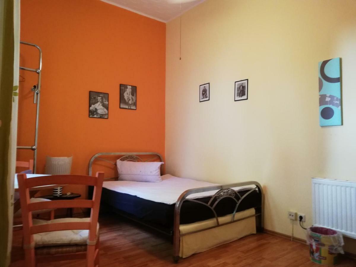 Acasa Bed & Breakfast Франкфурт-на-Майні Екстер'єр фото